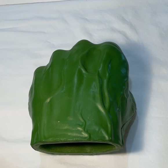 Hasbro Marvel Incredible Hulk wearable fist - Picture 4 of 5